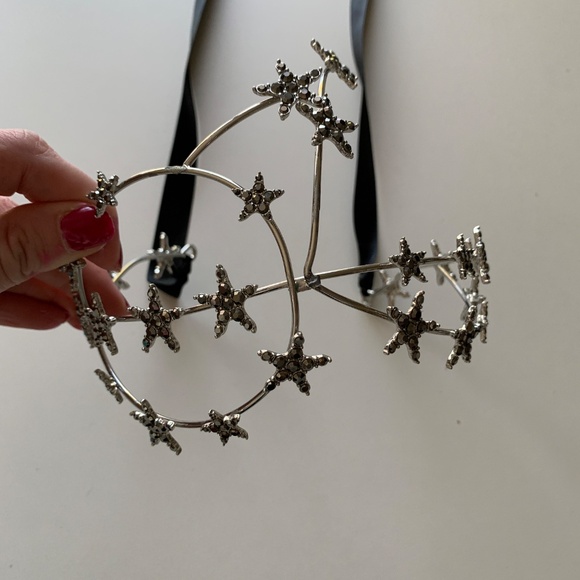 Star Hair Piece - Picture 2 of 3